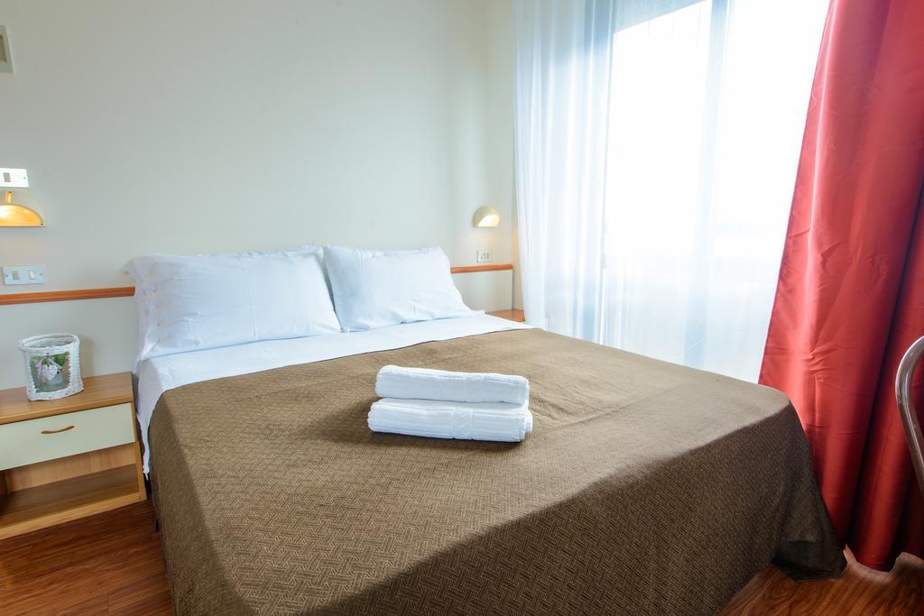 Hotel Maracaibo Rimini Eksteriør billede