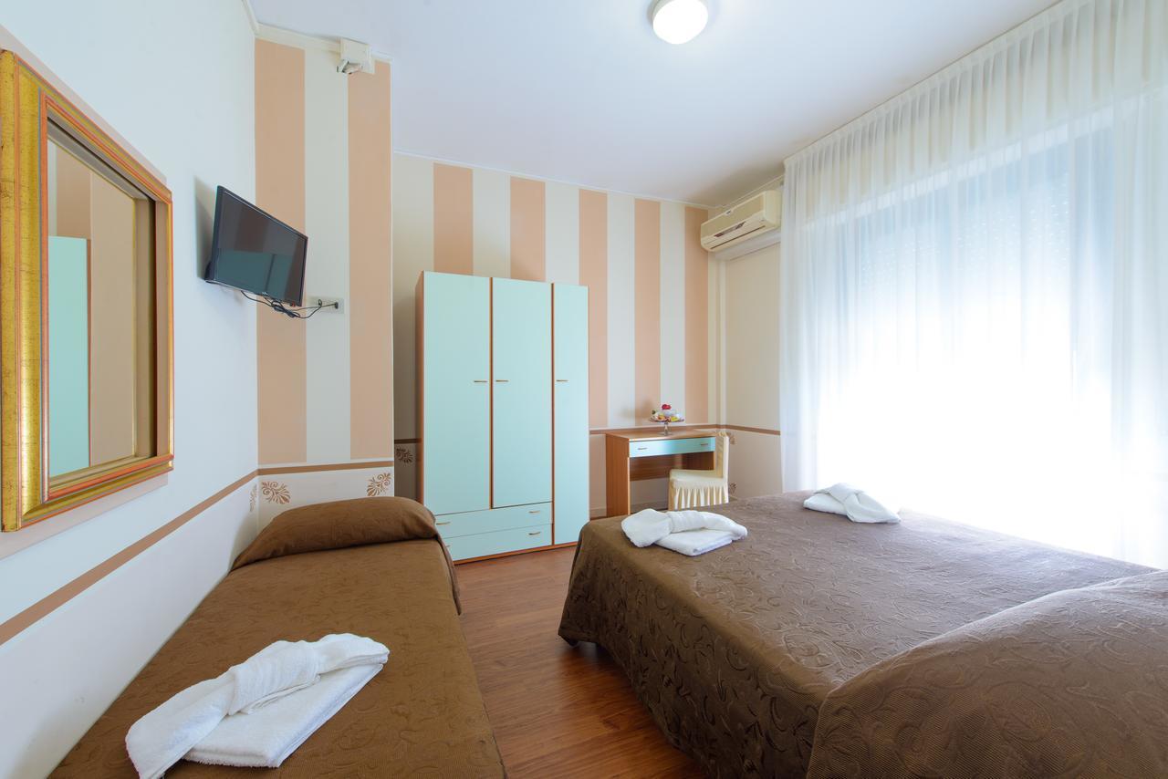 Hotel Maracaibo Rimini Eksteriør billede